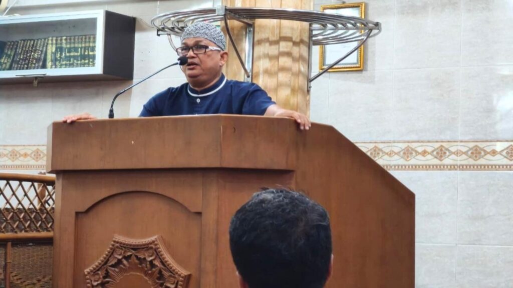 Dewan Penasihat DPD LDII Dandi Djoefri dalam sambutan sesi tausiyah safari tabligh akbar LDII Kota Padang
